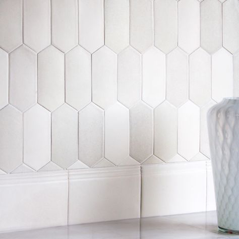 The Best 5 Alternatives to White Subway Tile – Inspired Haven Design Elongated Hexagon Backsplash, Hexagon Backsplash Kitchen, White Subway Tiles Kitchen Backsplash, Picket Tile, White Subway Tile Kitchen, Herringbone Tile Pattern, Hexagon Backsplash, Subway Tile Backsplash Kitchen, Midcentury House