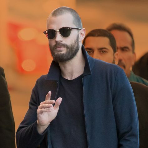 Jamie Dornan Nailed the Winter Beard-to-Hair Ratio | GQ Buzz Cut With Beard, Shaved Head With Beard, Beard Illustration, Bald Men With Beards, Men With Beards, Haircut For Men, Ideas Haircut, Trendy Mens Haircuts, Bald With Beard