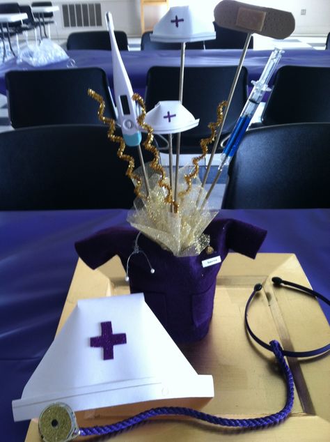 Nurse Party Centerpieces, Md Graduation, Medical Themed Parties, Nurse Grad Parties, Nursing Party, Medical Cake, Nurse Graduation Party, Medical Party, Pinning Ceremony Nurse