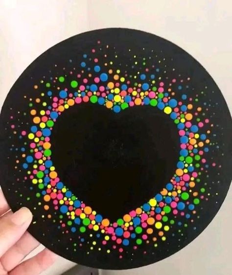 Las Curiosidades de Ix Circle Paintings Easy, Circle Canvas Painting Easy, Circle Canvas Painting Easy Diy, Circle Canvas Painting, Circle Paintings, Canvas Painting Easy, Mandela Dot Art, Circle Canvas, Paintings Easy