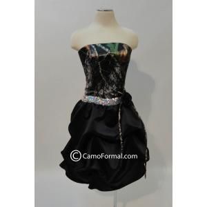 <3 Prom Dresses Country, Country Homecoming, Duck Tape Dress, Camo Prom Dresses, Camo Prom, Camo Wedding Dresses, Dresses Country, Camouflage Wedding, Country Summer