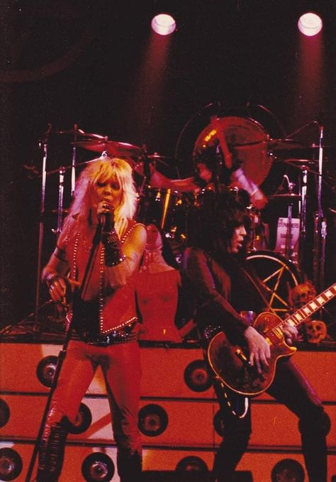 Too fast for love 1982 Motley Crue Photos, Choices Have Consequences, Motley Crue Albums, Tommy Lee Motley Crue, Too Fast For Love, Rocker Boy, Mick Mars, Vince Neil, Motley Crüe