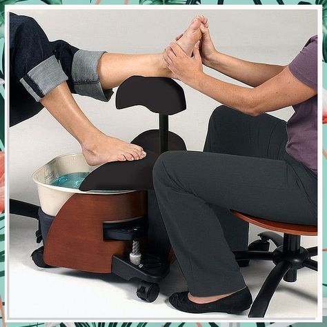 Looking for relaxation on-the-go? Our portable massage chair is the perfect solution! Whether you're traveling, at work, or simply need a quick pick-me-up, this must-have chair will help you unwind and destress anytime, anywhere. Say goodbye to tension and hello to ultimate relaxation with our portable massage chair!