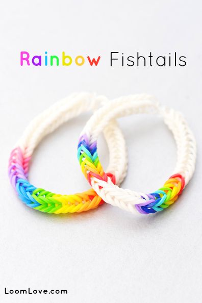 Rainbow Fishtail Loom Pattern from loomlove.com Rainbow Loom Fishtail, Crazy Loom, Fun Loom, Loom Love, Fishtail Bracelet, Rainbow Loom Bracelet, Rainbow Loom Tutorials, Loom Band Bracelets, Rainbow Loom Rubber Bands