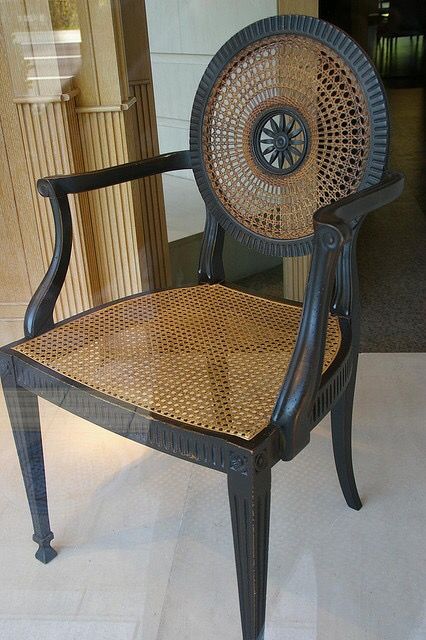 Woven Furniture Design, Cane Back Chairs, Antique Dining Chairs, Thonet Chair, Mid Century Modern Lounge Chairs, Cane Furniture, Woven Chair, Woven Furniture, Cane Chair