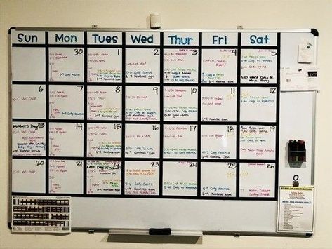 Calendar On White Board, Teacher Whiteboard Calendar, Classroom Whiteboard Calendar, Family Whiteboard Planner, Schedule On Whiteboard, Classroom Calendar On Whiteboard, Office White Board Ideas, Whiteboard Ideas Organization, Diy Classroom Calendar