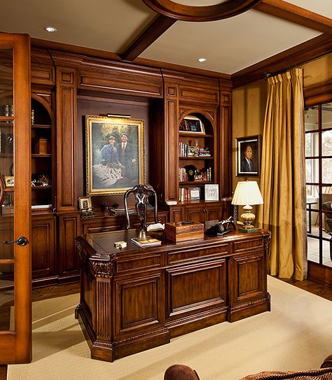 Traditional Home Office Design, Pictures, Remodel, Decor and Ideas - page 46 Home Office Traditional, Traditional Home Offices, Traditional Home Office, Home Library Design, Casa Vintage, Luxury Office, Home Libraries, Home Office Setup, Cool Ideas