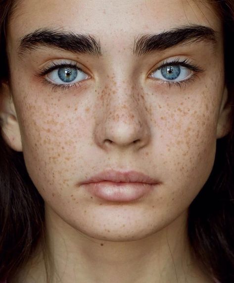 Alisha Nesvat, Women With Freckles, Beautiful Freckles, Eye Photography, Model Face, Beauty Editorial, Portrait Inspiration, Beauty Videos, Beauty Photography