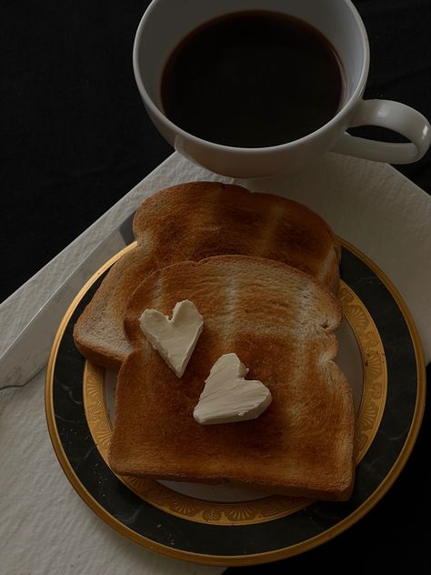 Brown Breakfast Aesthetic, Coffee And Toast Aesthetic, Buttered Toast Aesthetic, Burnt Toast Aesthetic, Heart Coffee Aesthetic, Breakfast Toast Aesthetic, Making Breakfast Aesthetic, Dessert Reference, Aesthetic Toast