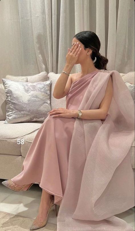 Wedding Guest Fits, Party Wear Sarees Online, Cute Formal Dresses, Bussines Women Lifestyle, Modest Dresses Fashion, Prom Dresses Long Pink, Gowns Dresses Elegant, Edwardian Dress, Modest Dresses Casual