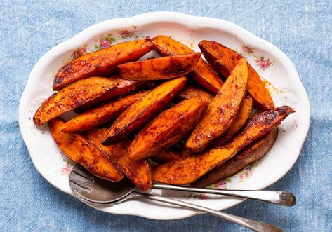 Pan Fried Sweet Potatoes, Roasted Sweet Potato Wedges, Maple Glazed Sweet Potatoes, Roasted Potato Wedges, Bbq Roast, Glazed Sweet Potatoes, Potato Wedges Baked, Roasted Sweet Potato, Sweet Potato Wedges