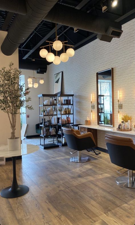 Open Concept Hair Salon, Big Salon Design, Brick Salon Design, Salon Interior Design Industrial, Brown Salon Decor, Industrial Salon Interior Design, Hair Salon Modern Interior Design, Black And Neutral Salon, Simple Salon Design