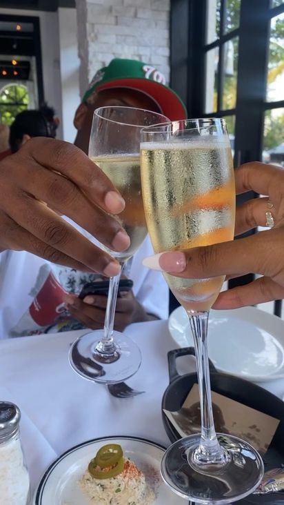 Dinner Date Aesthetic, Couples Dinner, Date Aesthetic, Life Goals Future, Girls Brunch, Black Relationship Goals, Classy Couple, Date Dinner, Birthday Dinners