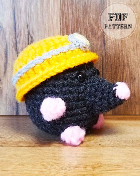 Crochet Mole, Animal Crochet, Crochet Animal, Crochet Animal Patterns, The Nose, Animal Pattern, Crochet Animals, Crochet Ideas, Crochet Yarn