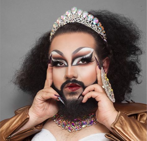 How to Wear Makeup with a Beard — Qwear Fashion Drag King Makeup, Beard Makeup, Types Of Facial Hair, Glitter Beards, How To Wear Makeup, Beard Shapes, Drag Make-up, Drag Queen Makeup, Drag King