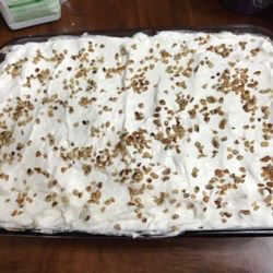 Chocolate Pecan Delite Chocolate Pecan Delight, Pecan Delight, Refrigerated Desserts, Pecan Crust, Desserts With Few Ingredients, Fast Desserts, Cookie Cake Pie, Fluff Desserts, No Bake Bars