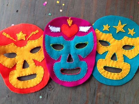 Lucha Libre Party, Wrestling Birthday Parties, Mexican Ornaments, Wrestling Birthday, Wwe Birthday Party, Dance Decor, Wwe Birthday, Nacho Libre, Birthday Party Cups