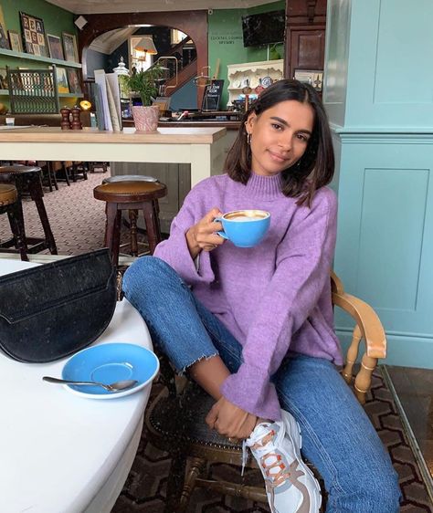 EMELIE on Instagram: “🐻💘” Purple Top Outfit, Cozy Sunday, Winter Sweater Outfits, Knit Sweater Outfit, Lavender Sweater, Tennis Skirt Outfit, Relaxed Outfit, Pullover Outfit, Sweater Outfit