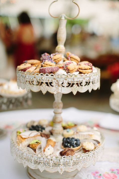 #desserts  Photography: Tory Williams Photography - torywilliams.com  Read More: http://www.stylemepretty.com/2014/01/09/colin-cowie-wedding-in-buttermilk-falls/ Country Dinner, Buttermilk Falls, Colin Cowie Wedding, Colin Cowie, Table Setting Decor, Afternoon Tea Parties, Wedding Gold, Morning Tea, Christmas Tea