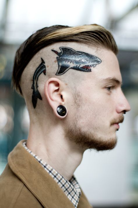 head ink Maori Tattoo Frau, Tattoo Shark, Shark Head, Tattoos Men, Creative Tattoo, Head Tattoo, Shark Tattoo, Shark Tattoos, Fish Tattoo