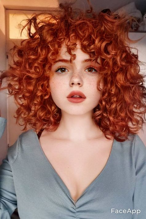 Curly Ginger Hair, Curly Hair Trends, Red Curls, Red Curly Hair, Ginger Hair Color, Beautiful Red Hair, Penteado Cabelo Curto, Summer Hair Color, Orange Hair