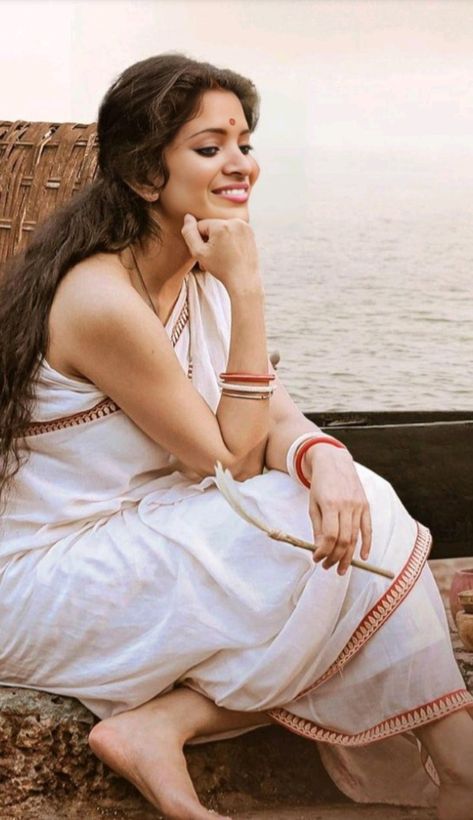 Sai Pallavi Bengali Look, Bengali Woman Aesthetic, South Indian Women, Girl Actors, Sai Pallavi, Indian Photoshoot, Indian Aesthetic, Love Song, Indian Actress Hot Pics