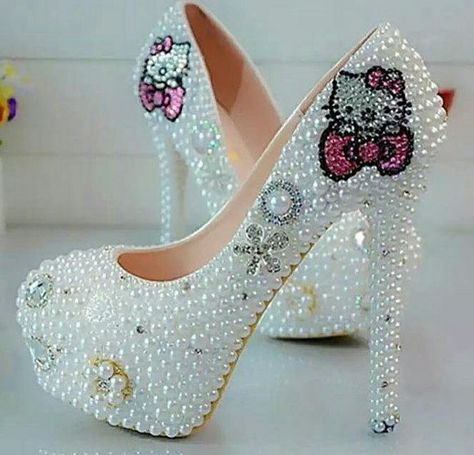 Hello Kitty High Heels, Hello Kitty Diamond, Bridesmaid Shoes Flat, Hello Kitty Wedding, High Heels For Kids, Peep Toe Wedding Shoes, Pearl Wedding Shoes, Wedding Party Shoes, High Heel Dress Shoes