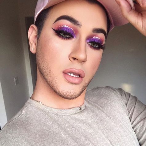 Serving Eggplant Farmer REALNESS Eyes - #morphebrushes 35P palette (use code MANNYMUA to save money on Morphe!) Brows - #anastasiabeverlyhills dark brown brow definer and chocolate brow gel Lips - #maccosmetics  kinda sexy lipstick with myth lipstick on top Face - #hourglass vanish stick foundation with #marcbeauty tantric bronzer and #tarte #tartecosmetics stunner highlighter Brushes used - all #morphe as always :) Manny Mua Makeup, Beat Face Makeup, Glitter Eyebrows, Manny Mua, Glitter Tip Nails, Beauty Marks, Androgynous Models, Glitter Bomb, Highlighter Brush