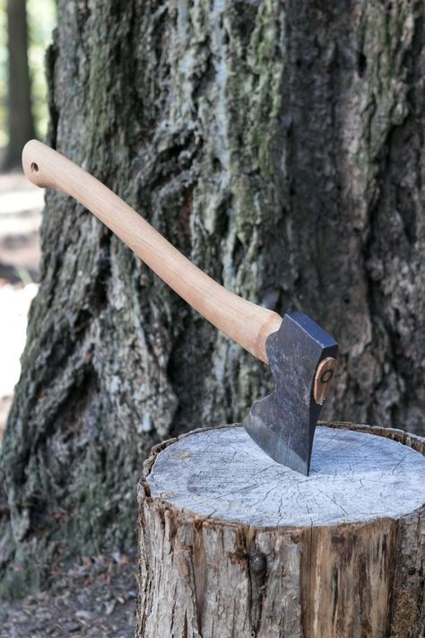 Carving Letters In Wood, Lumberjack Aesthetic, Exterior Door Designs, Splitting Wood, Tool Board, Lost In The Woods, Farm Tools, La Forge, Survival Equipment