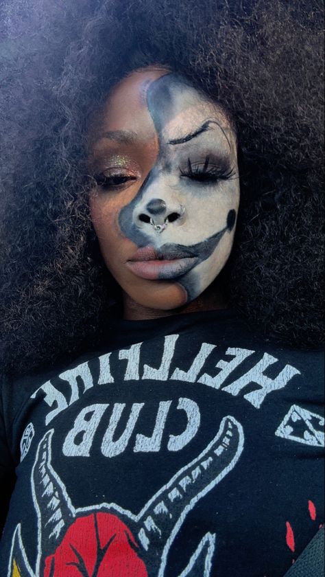 Pinterest inspo Half Face Clown Makeup, Cute Black Clown Makeup, Clown Makeup Brown Skin, Women’s Clown Makeup, Crying Clown Makeup, Clown Face, Clown Faces, Half Face, Clown Makeup