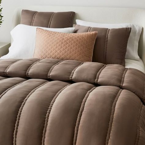 18 Best Comforters to Try in 2022: Brooklinen, Amazon, Buffy, Casper, Target, and More | SELF Bed Design Images, King Size Bed Designs, Bed Design Modern Luxury, Plush Comforter, Simple Bed Designs, Luxury Comforter Sets, Bed Design Ideas, Double Bed Designs, Bed Interior