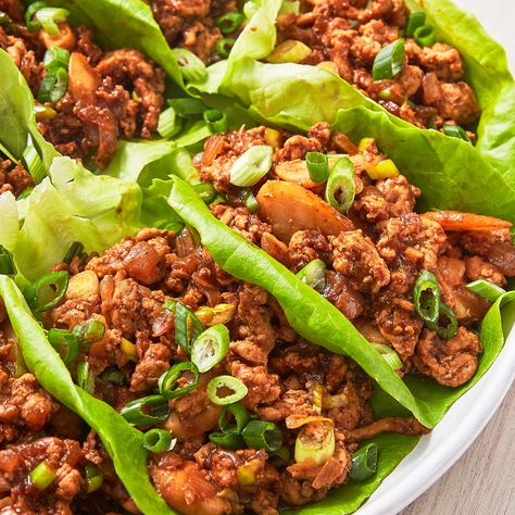 Delish Lettuce Wraps Pf Changs Recipe, Asian Chicken Recipe, Asian Chicken Recipes Easy, Easy Asian Chicken, Cooking Stuffed Peppers, Pf Changs Lettuce Wraps, Pf Changs Chicken Lettuce Wraps, Pf Chang, Asian Meals