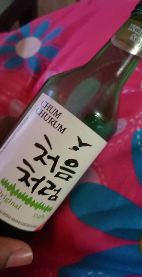 Soju Snapchat Story, Soju Aesthetic Night, Soju Prank Picture, Soju Fake Story, Soju Aesthetic, Soju Alcohol, Soju Drink, Soju Drinks, Korean Soju