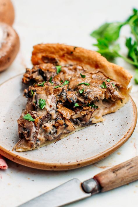 This vegan savory tart features a creamy filling of sautéed mushrooms infused with garlic, rosemary, and black pepper. It's rustic and easy to prepare with everyday ingredients. You are going to love this delightful vegan mushroom tart! #tart #vegan #plantbased Savoury Pies Recipes, Vegan Mushroom, Tart Vegan, Vegan Tarts Savory, Mushroom Puff Pastry, Vegan Tart, Vegan Mushroom Pie Recipe, Vegan Mushroom Pie, Vegan Mushroom Tart