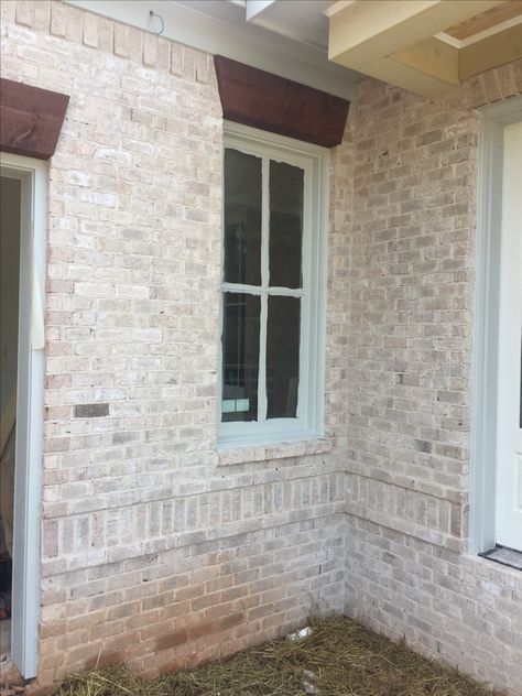 Hamilton brick Savannah ivory mortar Brick Under Window Exterior, Magnolia Bay Brick With White Mortar, Brick And Siding House, Brick Columns Driveway, House Frontage, Brick Ideas, House Structure Design, Gray Brick, Shop Exterior