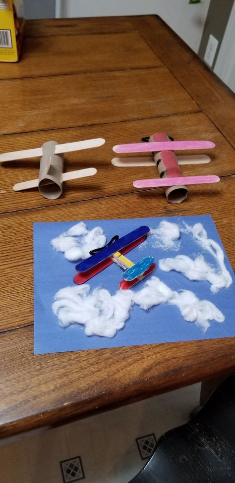 Transportation Theme Preschool Crafts Art Projects, Transport Art Preschool, Transportation Creative Activities, Airplane Eyfs Activities, Air Transportation Theme Preschool, Transportation Air Preschool, Air Transport Craft For Preschool, Crafts For Transportation Theme, Going Places Theme Preschool