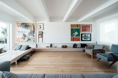 View full picture gallery of B.A. APARTMENT Lisbon Apartment, 아파트 인테리어, Living Room Ceiling, Lisbon Portugal, House And Home Magazine, Apartment Interior, Contemporary Architecture, 인테리어 디자인, Second Floor