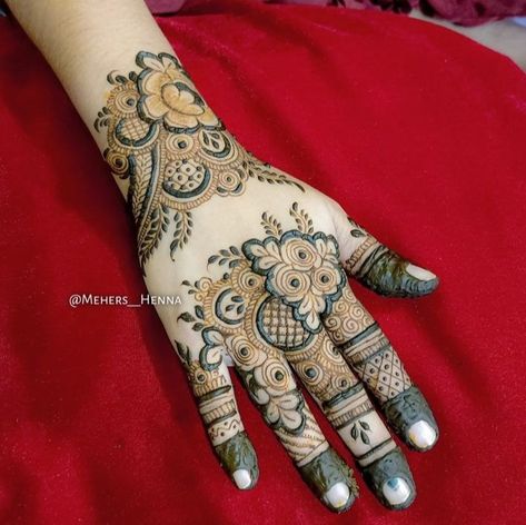 Delicate Mehndi Design, Beautiful Mahendi, Mehandi Desine, Designer Mehandi, Mehndi Drawing, Designer Mehndi, Finger Mehendi Designs, Flower Mehndi, Mehedi Design