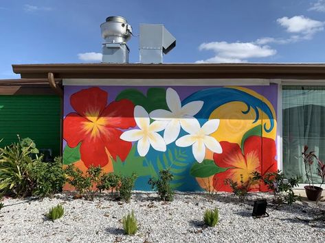 Mural at Aloha Hawaiian Barbecue – Comfort Spring #publicart #Florida #mural #alohahawaiianbarbecue #seminoleflorida Island Mural, Florida Mural, Hand Painted Tropical Wall Murals, Tropical Mural Painting Outdoor, Hibiscus Mural Painting, Ocean Mural On Fence, Hawaiian Dishes, Flower Mural, Texas Gardening