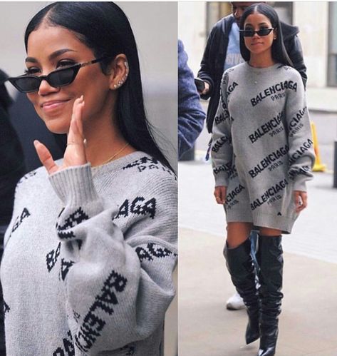 #balenciaga Balenciaga Women Outfit, Balenciaga Sweater Outfit, Balenciaga Jumper, Balenciaga Sweater, Oversize Outfit, Outfits Dressy, Balenciaga Women, London Outfit, Tshirt Outfits