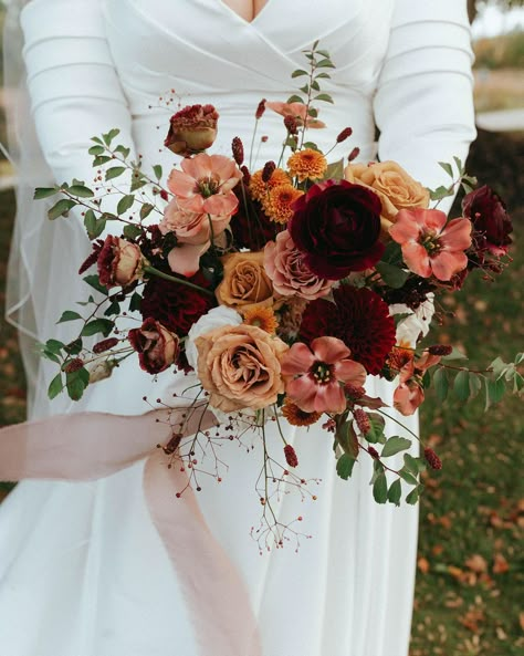 Orange Wedding Bouquet, Bohemian Wedding Bouquet, Dusty Orange, Orange Wedding Flowers, Burnt Orange Weddings, Marsala Wedding, Wedding Venue Inspiration, Fall Wedding Bouquets, Fall Wedding Flowers