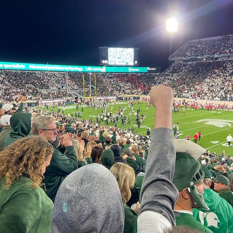 Msu Aesthetic, College Football Tailgate, Msu Football, 2023 Board, College Ideas, College List, College Aesthetic, College Stuff, Dream College