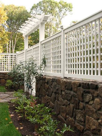 Standard Lattice - Walpole Outdoors House Pool Design, Hamptons Style Garden, Garage Trellis, Walpole Outdoors, Lattice Wall, Garden Tropical, Lattice Fence, House Pool, Hampton Style