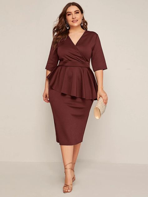 Plus Surplice Neck Split Hem Peplum Dress | SHEIN USA Dress For Fat Women, Elegant Plus Size Outfits, Plus Size Peplum Dress, Peplum Dresses, Fancy Short Dresses, Tuck Dress, Plus Size Peplum, Corporate Dress, Classy Outfits For Women