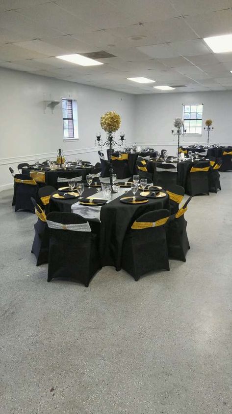 41 Years of Service | CatchMyParty.com Retirement Table Decorations Ideas, Male Decor Ideas, Retirement Party Ideas For Men, Work Retirement Party Ideas, Male Decor, Retirement Party Centerpieces, Happy Retirement Decorations, Gold Tablescape, Retirement Party Ideas