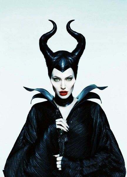 Maleficent Maleficent Fancy Dress, Maleficent 2014, Maleficent 2, Maleficent Movie, Angelina Jolie Maleficent, Maleficent Costume, Disney Maleficent, Free Falling, Lara Croft