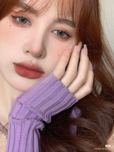 Girls Without Makeup, Layout Makeup, With And Without Makeup, Tutorial Eyeliner, Korean Makeup Look, Makeup Tutorial Eyeliner, Skin Retouching, Without Makeup, Makeup Eyeliner