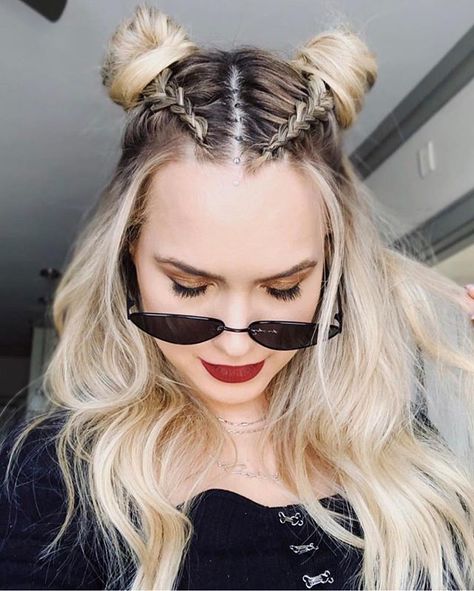 Braided {Kitty} Cat Ears | Halloween Hairstyles | Cute Girls Hairstyles Hairstyles For Halloween Costumes, Cute Cat Hairstyles, Crazy Hair Ideas For Women, Cat Woman Hair Hairstyles, Crazy Ponytail Hairstyles, Hair For Halloween, Halloween Cute Hairstyles, Hairstyle For Halloween, Hair Styles For Halloween