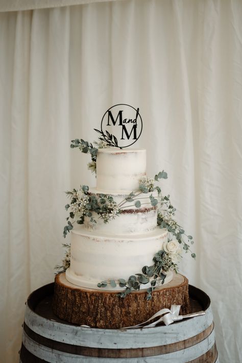 Three tier white wedding cake with flowers Wedding Cake Olive Green, Wedding Cake Olive, Wedding Cake With Greenery, Cake With Greenery, Semi Naked Wedding Cake, Treehouse Wedding, Whimsical Wedding Cakes, Wedding Cupcake Display