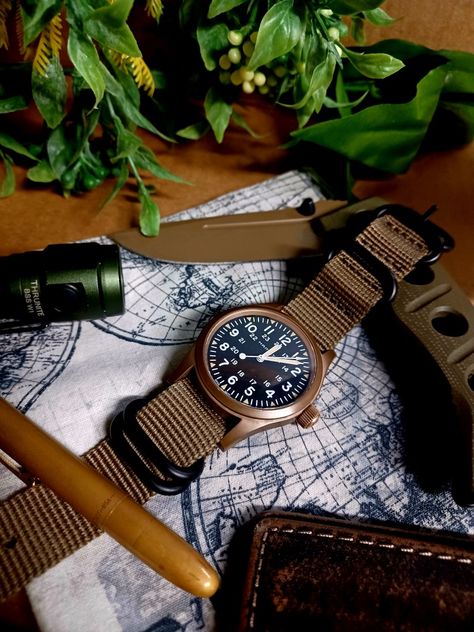 Bronze Hamilton khaki field, Benchmade mini Addams Hamilton Khaki Field Bronze, Hamilton Watches, Hamilton Khaki Field, Hamilton Khaki, Hamilton Watch, Red Wing, Wood Watch, Watch Strap, Time Piece